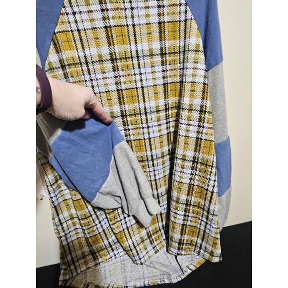 Story Teller Plaid Raglan Sleeve Sweater Model Off Duty Boho NWOT - Picture 5 of 9